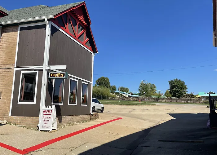 Motel: Stratford House Inn